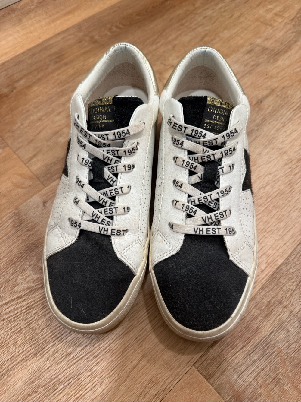 Vintage Havana Black and White Low-Top Sneakers